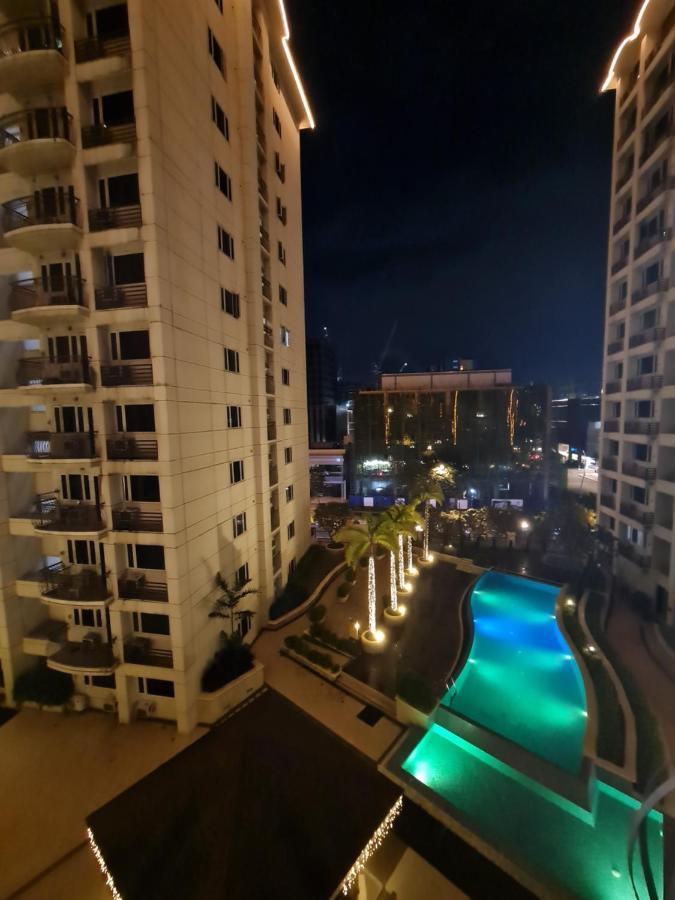 Solemare Parksuites Condominium - Condo R Us Маніла Екстер'єр фото